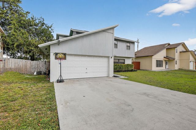 7741 NW 42nd Court, Davie, FL 33024