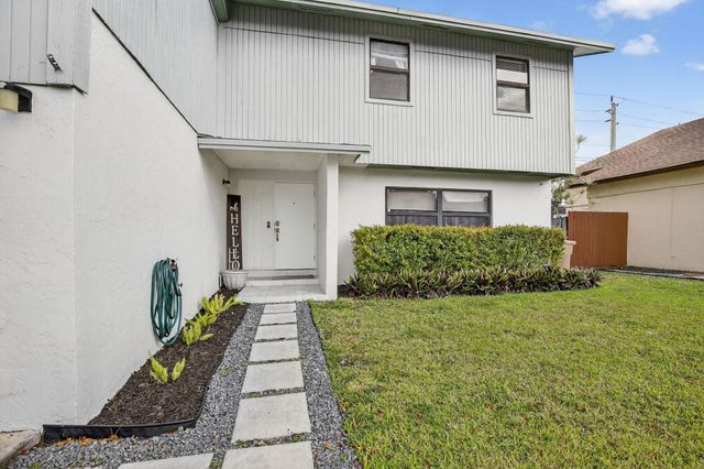 7741 NW 42nd Court, Davie, FL 33024