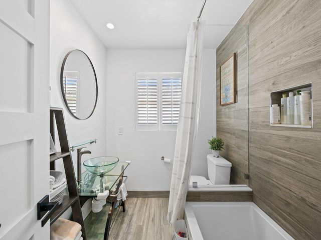 2011 NE 60th Street, Fort Lauderdale, FL 33308