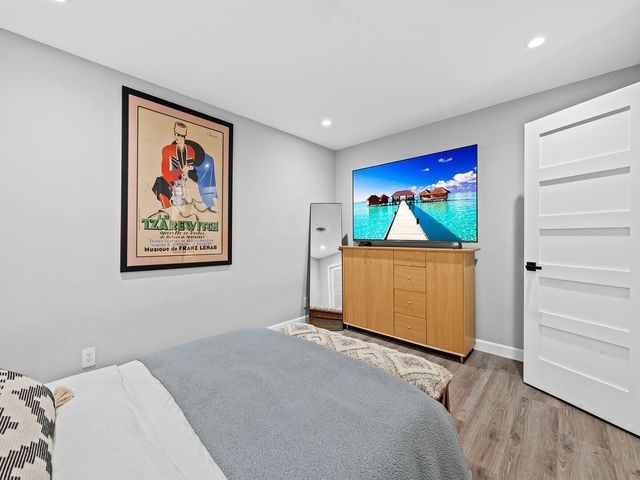 2011 NE 60th Street, Fort Lauderdale, FL 33308