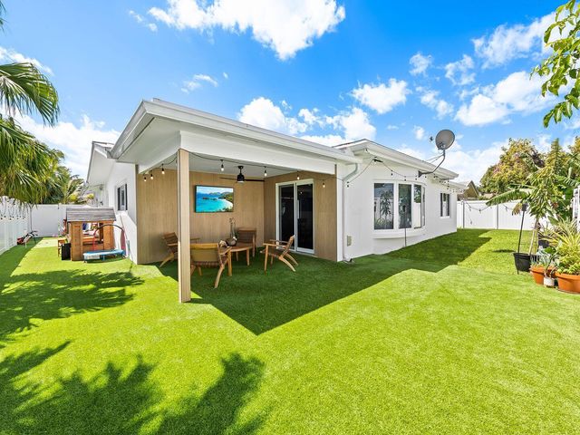 2011 NE 60th Street, Fort Lauderdale, FL 33308