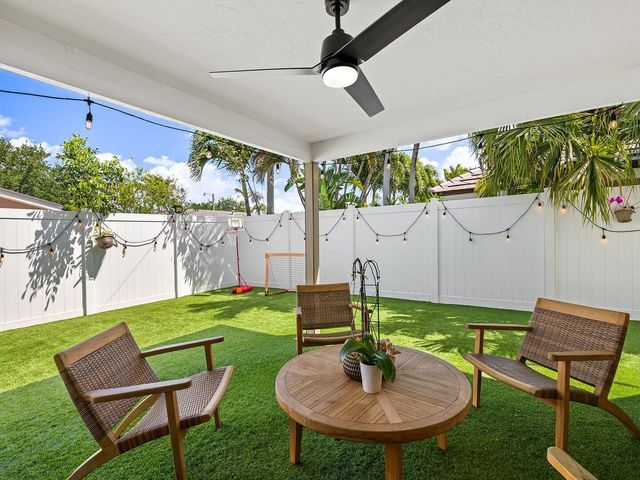 2011 NE 60th Street, Fort Lauderdale, FL 33308