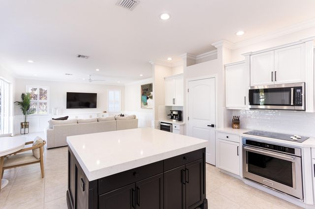 9638 Worswick Court, Wellington, FL 33414