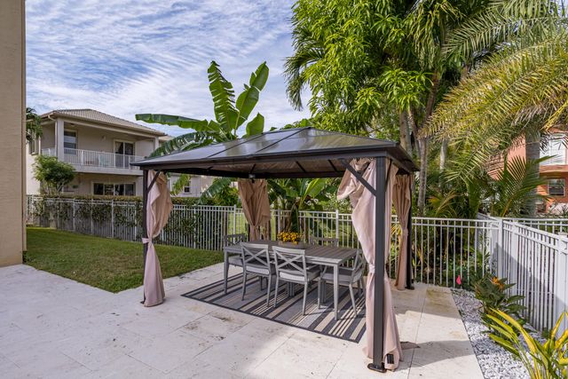 9638 Worswick Court, Wellington, FL 33414