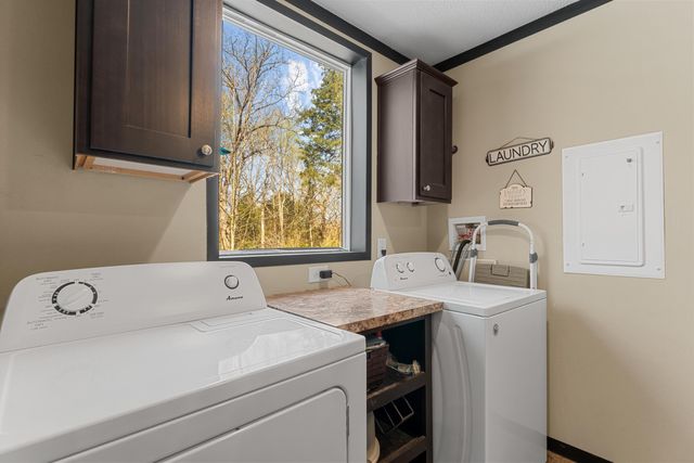 200 Lance Wood Drive, Kissee Mills, MO 65680