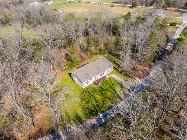 200 Lance Wood Drive, Kissee Mills, MO 65680