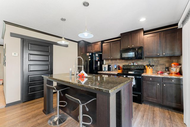 200 Lance Wood Drive, Kissee Mills, MO 65680