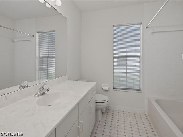 2305 Piccadilly Circus, Naples, FL 34112