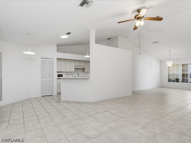 2305 Piccadilly Circus, Naples, FL 34112