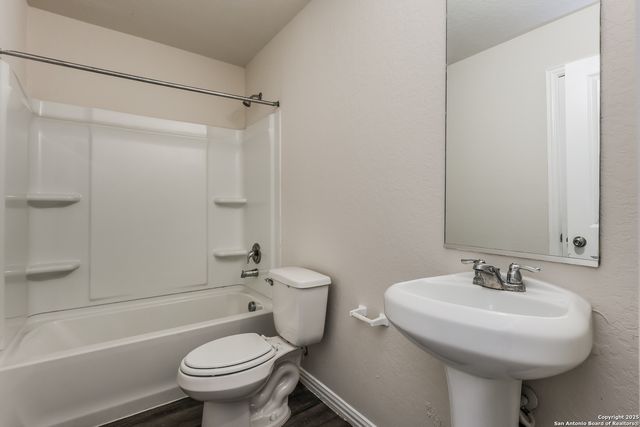 227 Lopez, Seguin, TX 78155