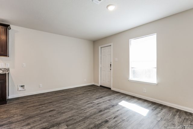 227 Lopez, Seguin, TX 78155