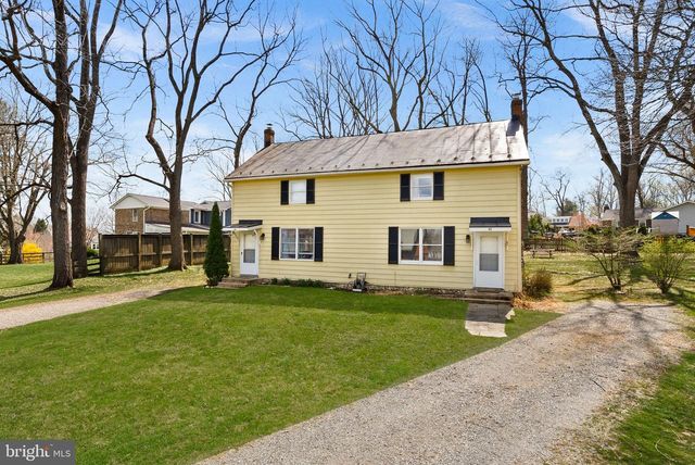 9 BURKE CIR, Hamilton, VA 20158