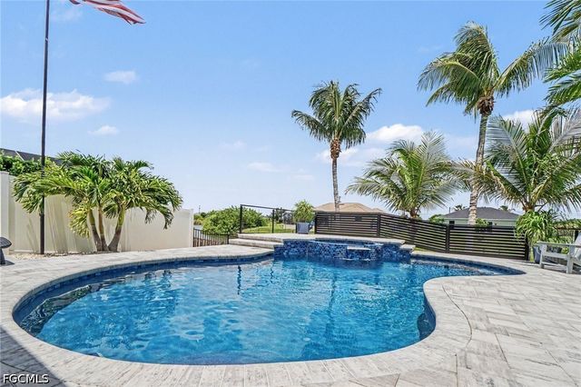 1833 NW 7th AVE, Cape Coral, FL 33993