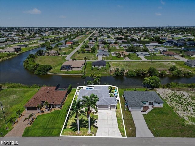 1833 NW 7th AVE, Cape Coral, FL 33993