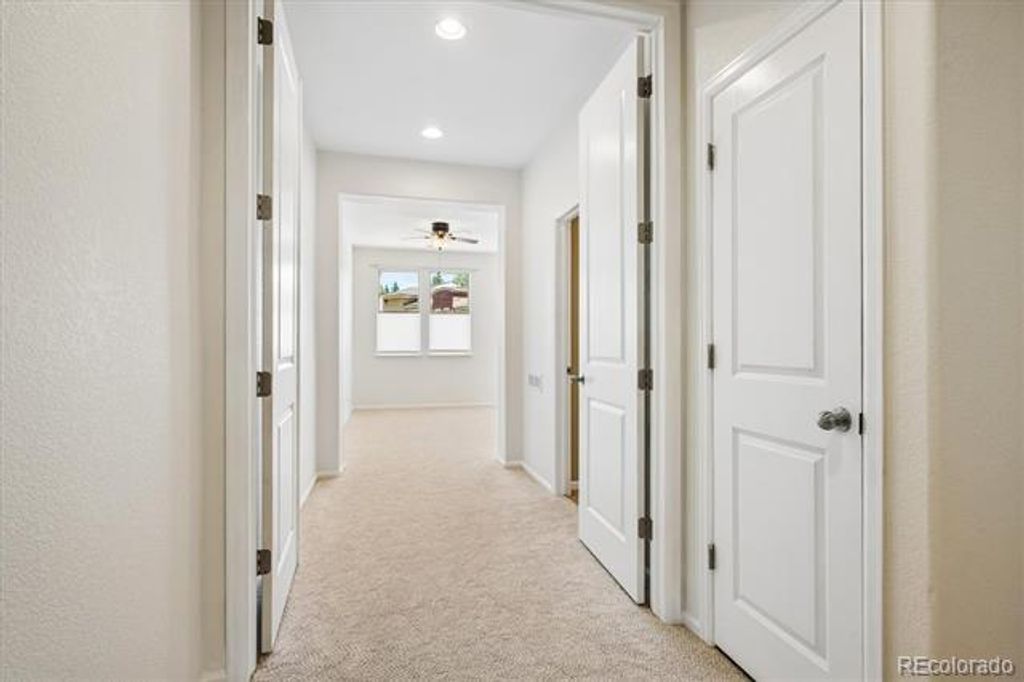 Image 11 of property listing at 8966 E Nichols Place, Centennial, CO 80112