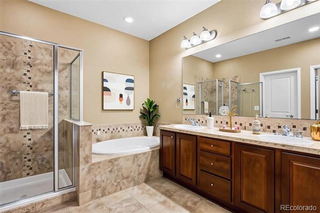 Image 15 of property listing at 8966 E Nichols Place, Centennial, CO 80112