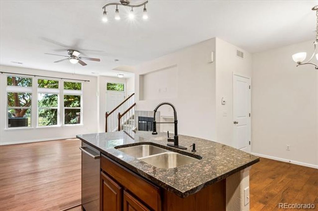 Image 9 of property listing at 8966 E Nichols Place, Centennial, CO 80112