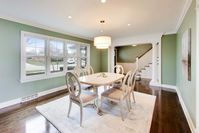 1317 W Grove Street, Arlington Heights, IL 60005