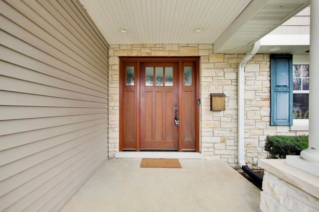 1317 W Grove Street, Arlington Heights, IL 60005