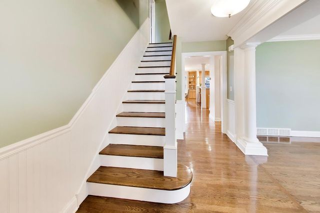 1317 W Grove Street, Arlington Heights, IL 60005