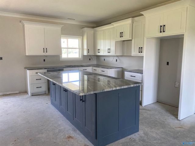 15133 Evans Road, Athens, AL 35611