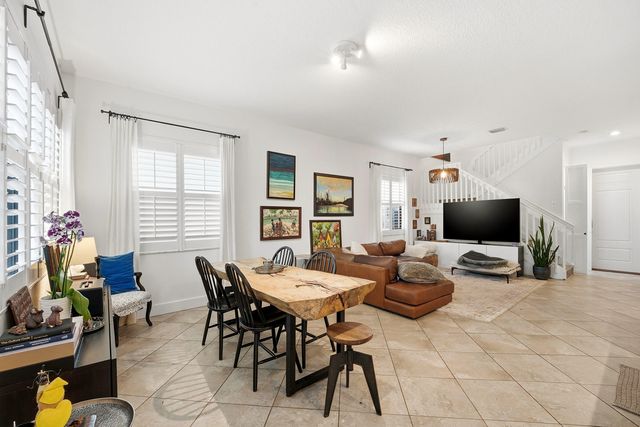 3564 SW 92nd Avenue, Pembroke Pines, FL 33025