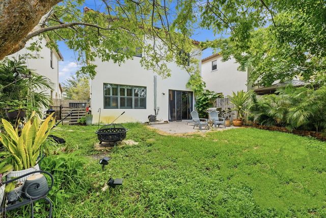 3564 SW 92nd Avenue, Pembroke Pines, FL 33025