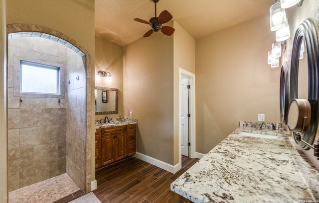 137 EDEN XING, Adkins, TX 78101