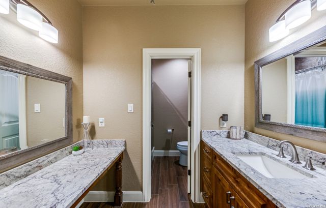 137 EDEN XING, Adkins, TX 78101