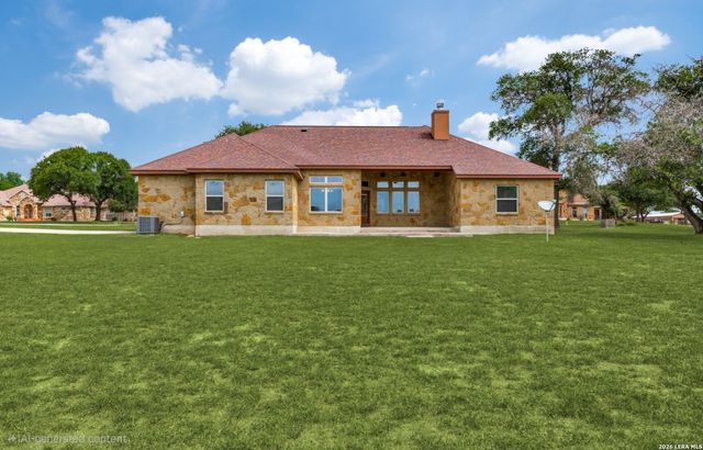 137 EDEN XING, Adkins, TX 78101