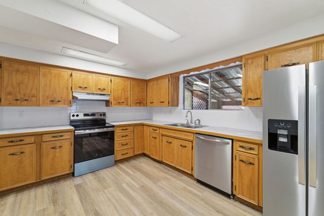 2617 W Cleveland Ave, Spokane, WA 99205