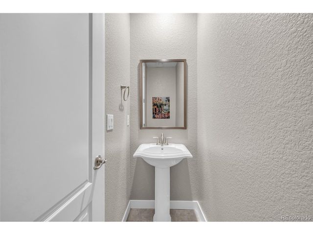 980 Sandstone Cir, Erie, CO 80516