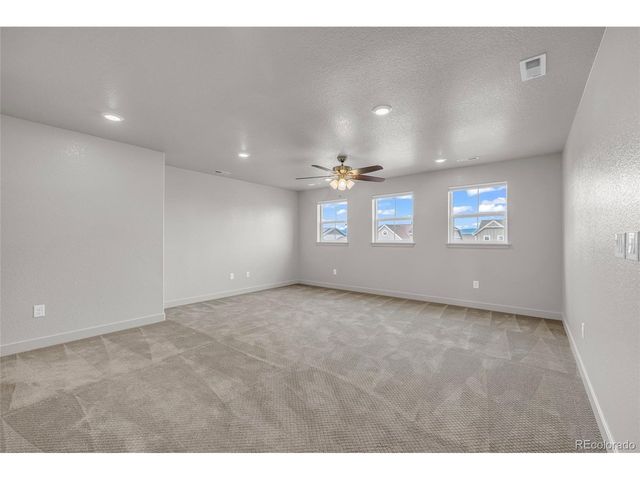 980 Sandstone Cir, Erie, CO 80516