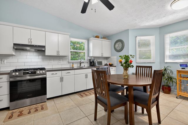1136 Chinoe Road, Lexington, KY 40502