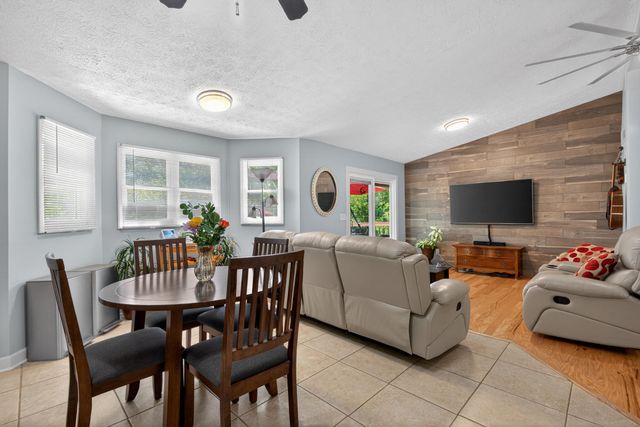 1136 Chinoe Road, Lexington, KY 40502