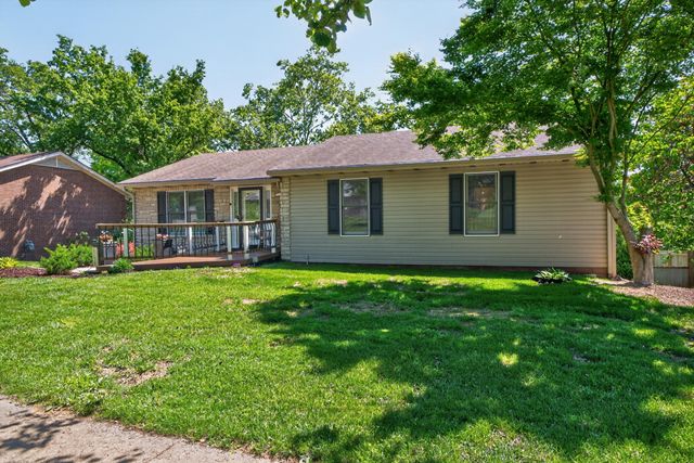 1136 Chinoe Road, Lexington, KY 40502