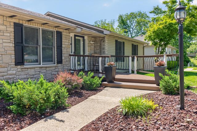 1136 Chinoe Road, Lexington, KY 40502