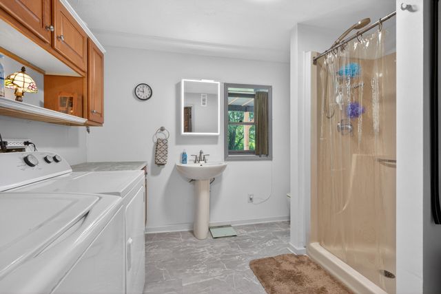 1136 Chinoe Road, Lexington, KY 40502