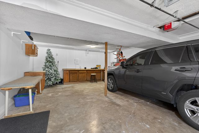 1136 Chinoe Road, Lexington, KY 40502