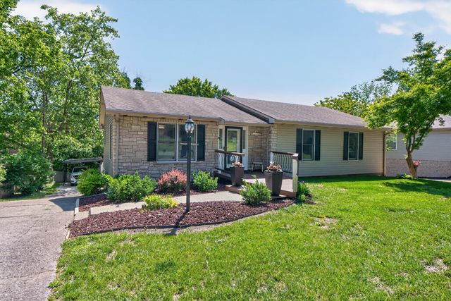 1136 Chinoe Road, Lexington, KY 40502