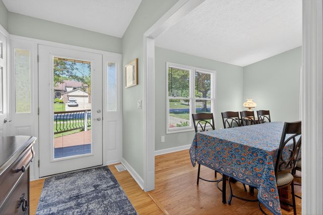1136 Chinoe Road, Lexington, KY 40502