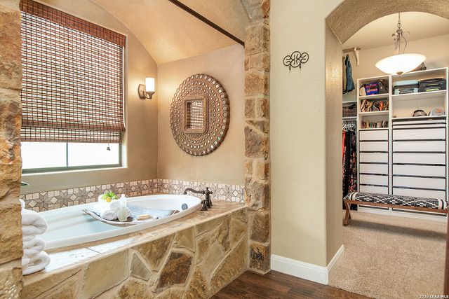 1006 State Highway 46 E., Boerne, TX 78006