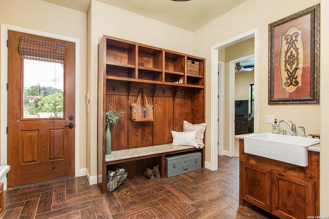 1006 State Highway 46 E., Boerne, TX 78006