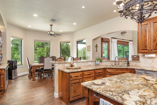 1006 State Highway 46 E., Boerne, TX 78006