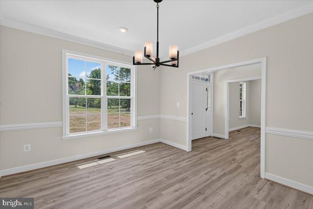 126 HICKORY LN, Bumpass, VA 23024