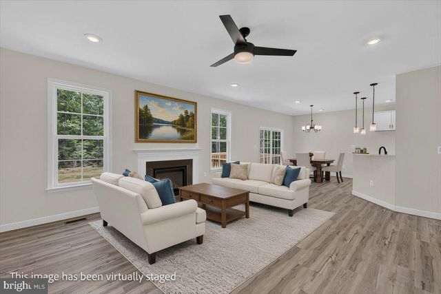 126 HICKORY LN, Bumpass, VA 23024