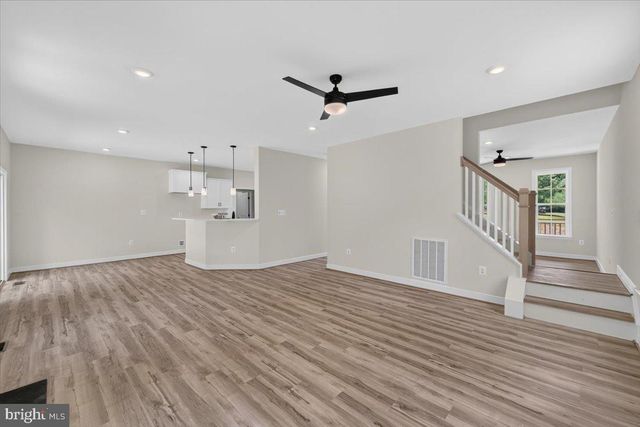 126 HICKORY LN, Bumpass, VA 23024