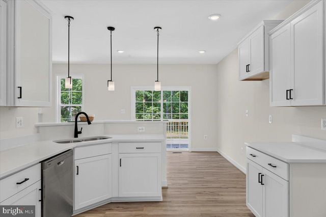 126 HICKORY LN, Bumpass, VA 23024