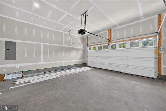 126 HICKORY LN, Bumpass, VA 23024