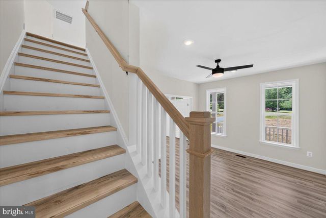 126 HICKORY LN, Bumpass, VA 23024